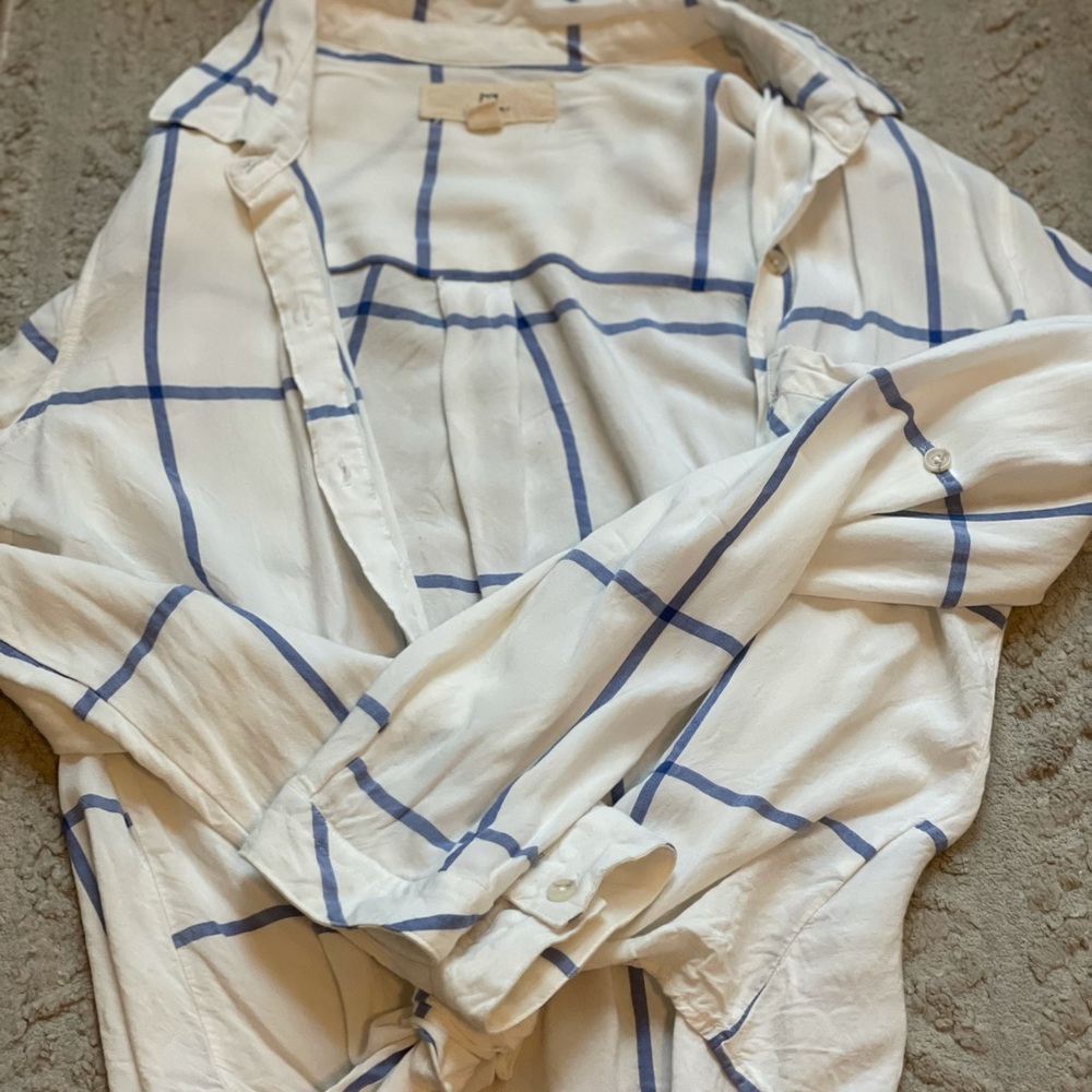 Button down shirt with the front detail!